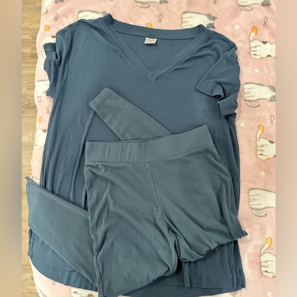 Soma Athleshure Oversized top and comfy bottoms - Picture 2 of 5